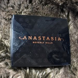 ABH Blush Trio - Peachy Love